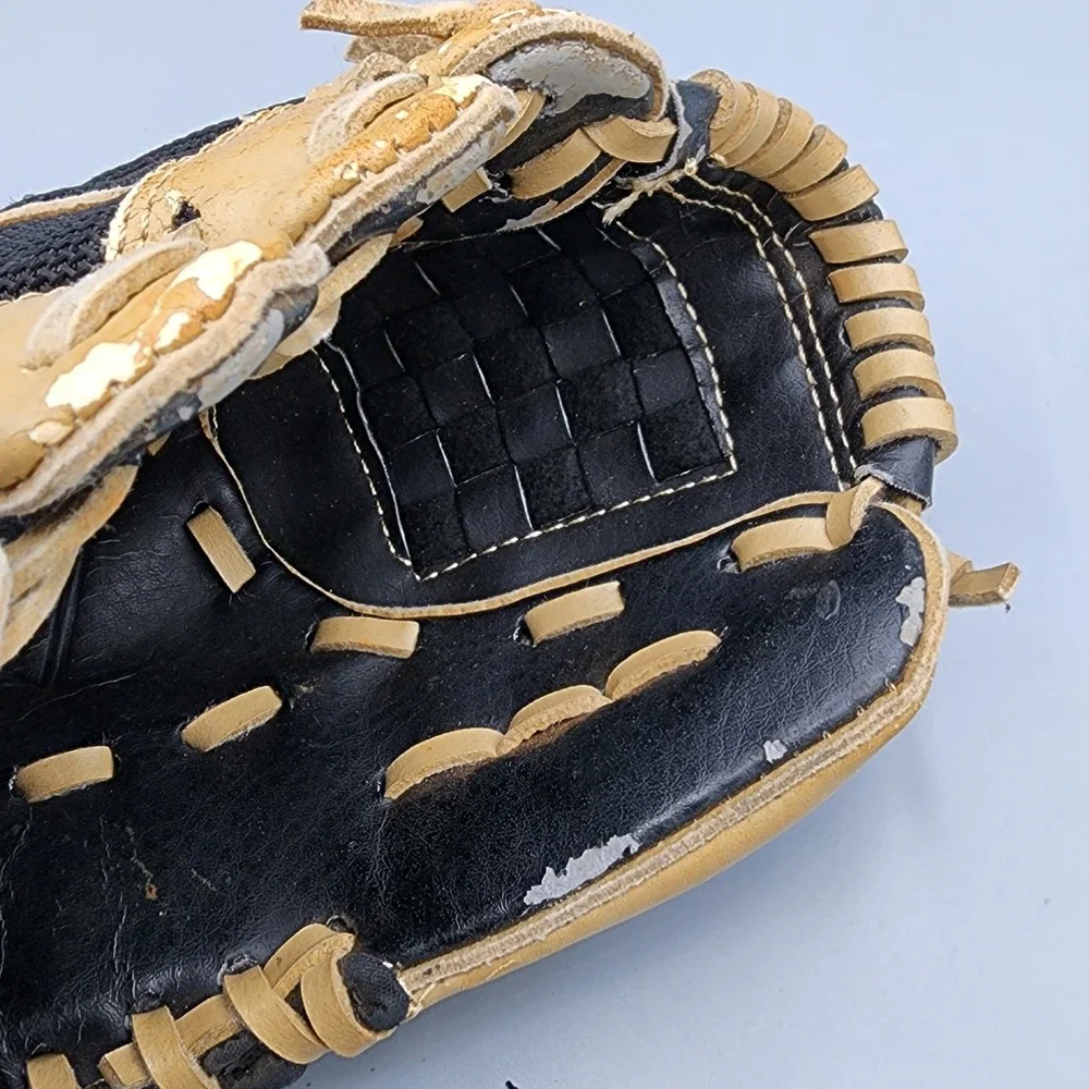 Youth Baseball Glove Adidas TS 9500 SDY, Easy Close, 9.5 inches LHT